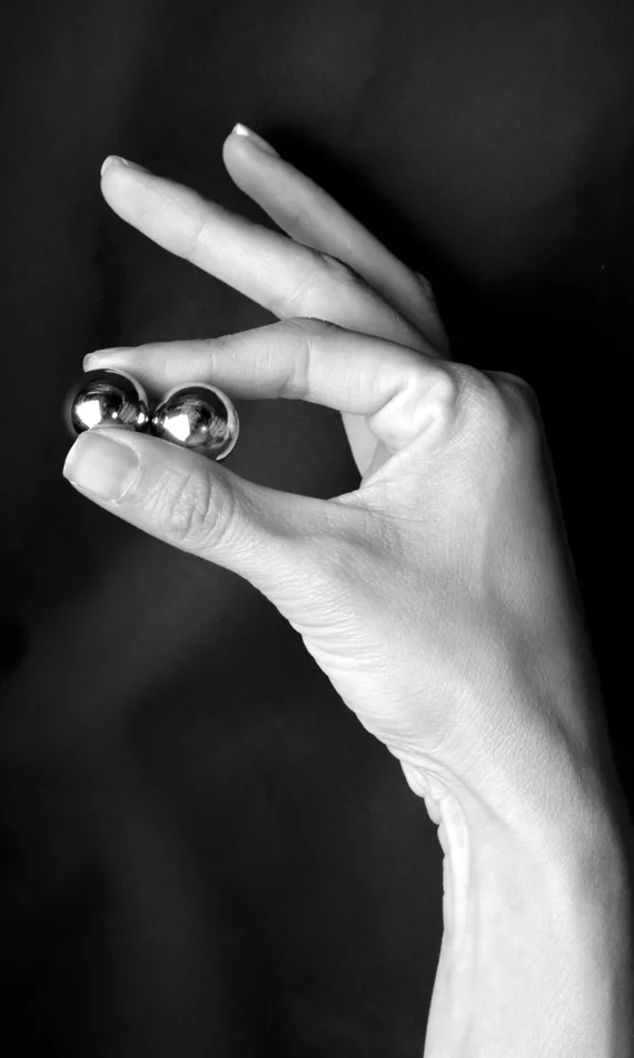 Couples Pipedream Fetish Fantasy Series Limited Edition BenWa Balls Silver Couples Pipedream Fetish Fantasy Series Limited Edition BenWa Balls Silver