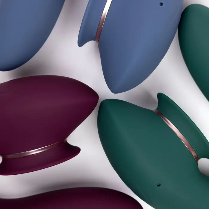 SHOTS Vibrators SHOTS Twitch 3 Rechargeable Vibrator and Suction Burgundy