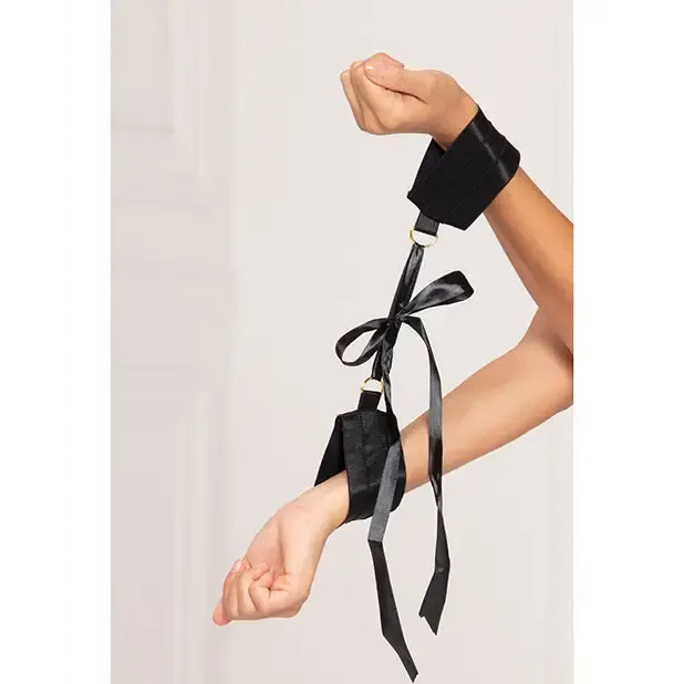 Couples Seven til Midnight Satin Elastic Cuffs Dring Satin Ribbon Tie Os