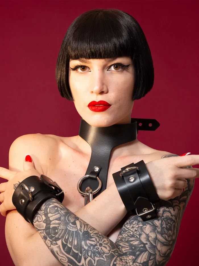HonourSkintwocom Leather Cuff Set Restraints