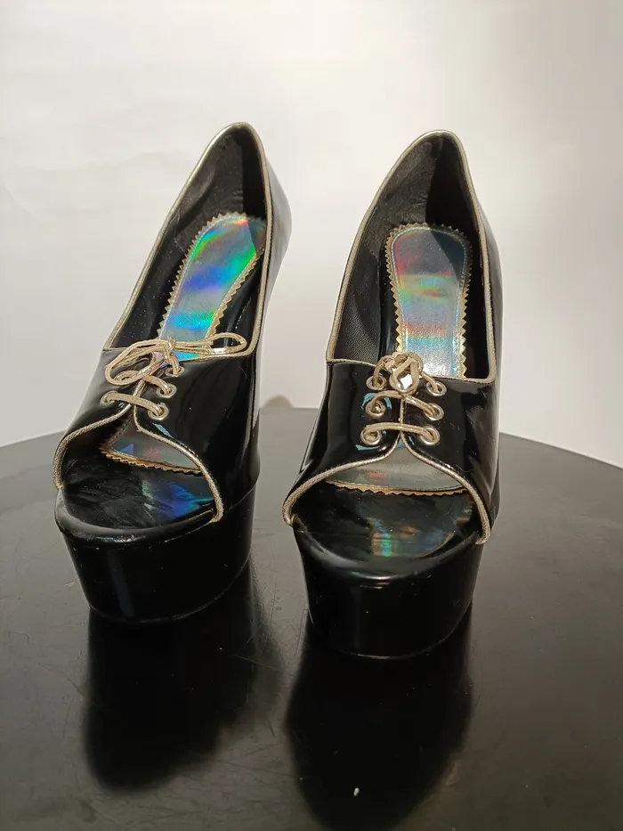 SkinTwocom Teddies And Bodies Clearance Lace Front Platform Shoes Size 6