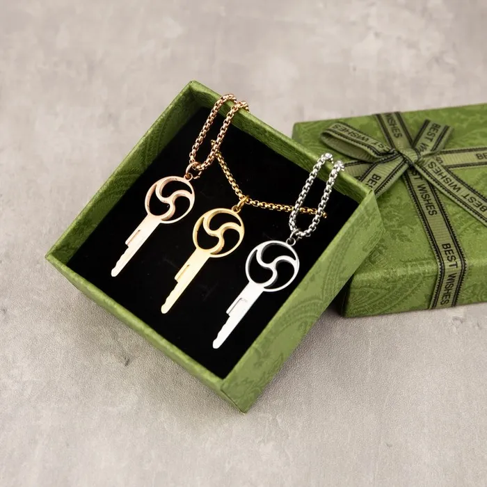 Oxyshop Male Sex Toys Triskelion Chastity Key Necklace Gold Steel