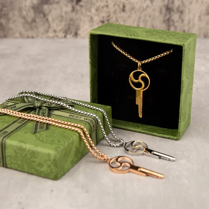 Oxyshop Male Sex Toys Triskelion Chastity Key Necklace Gold Steel